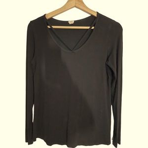 Ivy Rose Black small top - excellent condition!
